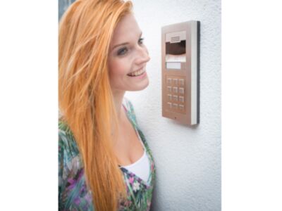 2N IP Verso - kutsepaneel 1 nupu ja kaameraga